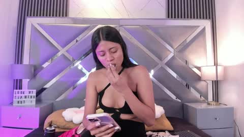 Snapshot of melody___sweet chatting on 1, 5, 2026 mel online show from 1, 5, 2026
