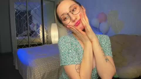 Kaylie online show from 15, 2, 2025