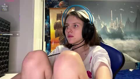 Hi Im Aria 18 years old online show from 20, 2, 2026