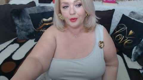 Snapshot of melyssamilfxxx chatting on 7, 5, 2026 melyssamilfxxx online show from 7, 5, 2026