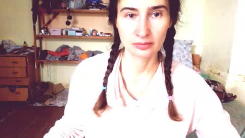 Snapshot of memorningdew chatting on 13, 10, 2025 Yummygirl online show from 13, 10, 2025