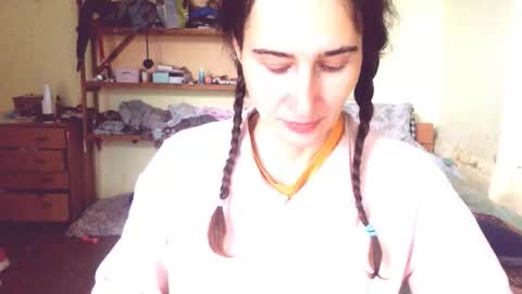 Snapshot of memorningdew chatting on 19, 10, 2025 Yummygirl online show from 19, 10, 2025