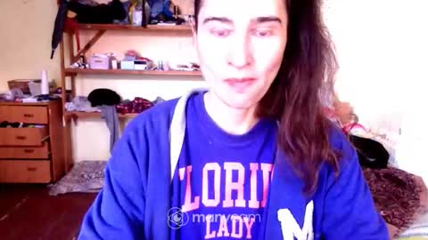 Snapshot of memorningdew chatting on 2, 11, 2025 Yummygirl online show from 2, 11, 2025