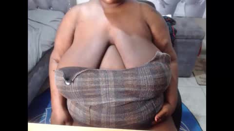 bigboobsass online show from 20, 12, 2025