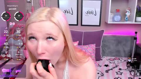 MeowkaKitty online show from 4, 3, 2025