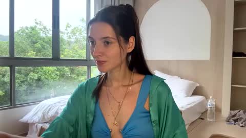 Snapshot of meralynn chatting on 25, 5, 2026 LEVA online show from 25, 5, 2026