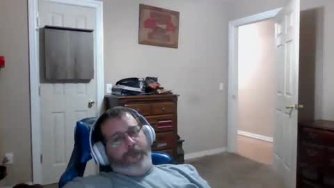 Snapshot of mercer1977 chatting on 1, 12, 2025 mercer1977 online show from 1, 12, 2025