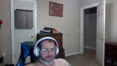 Snapshot of mercer1977 chatting on 16, 12, 2025 mercer1977 online show from 16, 12, 2025