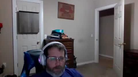 Snapshot of mercer1977 chatting on 17, 12, 2025 mercer1977 online show from 17, 12, 2025