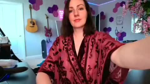 Meredith Bae online show from 2, 7, 2026