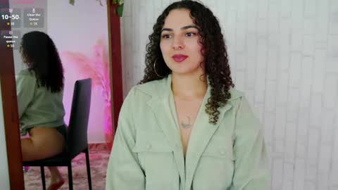 Snapshot of merida_bell18 chatting on 30, 9, 2025 Merida Bell online show from 30, 9, 2025