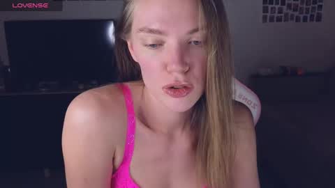 Snapshot of merry_dancers_ chatting on 30, 12, 2024 Susan online show from 30, 12, 2024