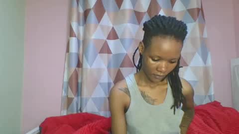 Snapshot of messyluna chatting on 13, 7, 2026 meggy and bree online show from 13, 7, 2026