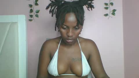 Snapshot of messyluna chatting on 18, 7, 2026 meggy and bree online show from 18, 7, 2026