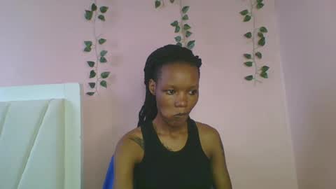 Snapshot of messyluna chatting on 21, 7, 2026 meggy and bree online show from 21, 7, 2026