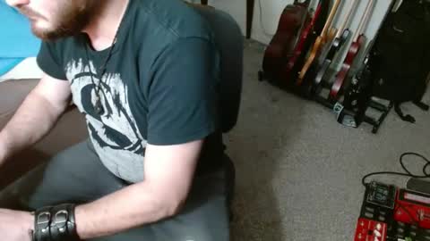 Snapshot of metalsharkk chatting on 1, 3, 2025 metalsharkk online show from 1, 3, 2025