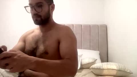 Snapshot of meteoronfire chatting on 26, 10, 2025 Meteoro online show from 26, 10, 2025