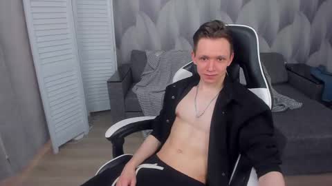 Snapshot of meverik_oushen chatting on 14, 4, 2026 MEVERIK OUSHEN online show from 14, 4, 2026