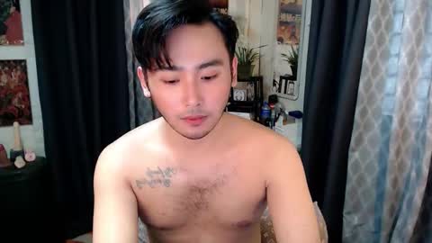 Snapshot of mhikael chatting on 17, 9, 2025 Mhikael online show from 17, 9, 2025
