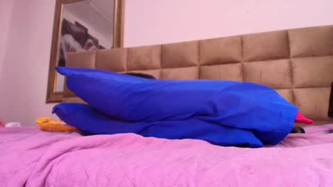 Emi online show from 4, 2, 2025