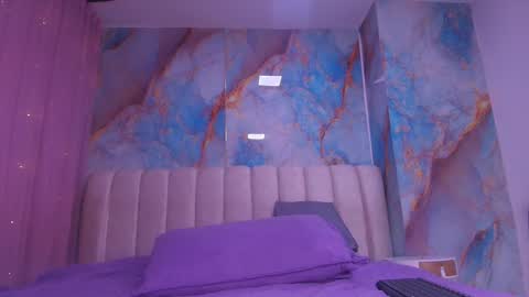 Snapshot of mia_0_ chatting on 3, 3, 2026 Emi online show from 3, 3, 2026