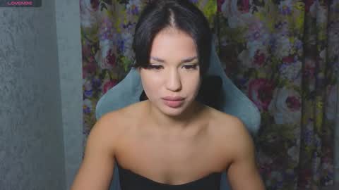 Mia online show from 31, 10, 2025