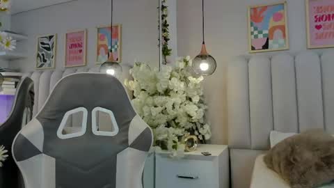 mia__bailey_ online show from 2, 6, 2026