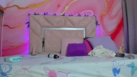 Snapshot of mia__blaze_ chatting on 22, 11, 2025 mia__blaze_ online show from 22, 11, 2025