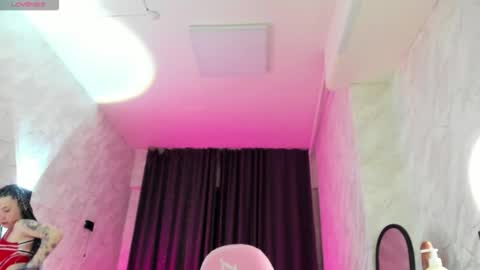 Mia  GMT7 Mon Tue Wen Thur 1000am-0300pm Sat 0300am-0900am online show from 9, 11, 2025