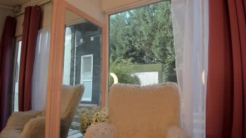 Mia  Milan online show from 10, 10, 2025