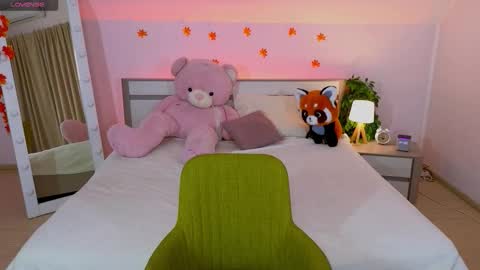 Snapshot of mia__moon__ chatting on 30, 9, 2025 Mia online show from 30, 9, 2025