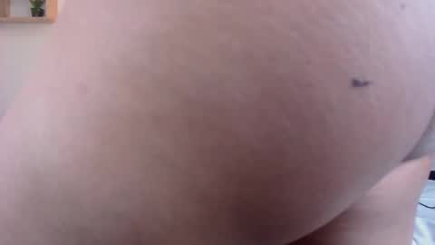 M I A  A Y R A online show from 18, 10, 2025