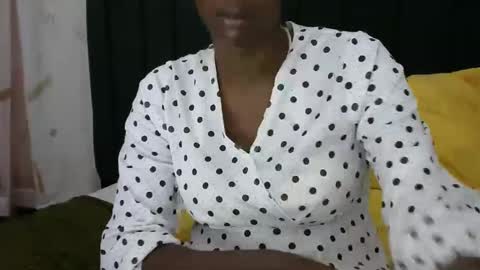 aishah petite online show from 16, 1, 2025