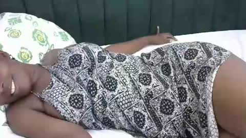 aishah petite online show from 23, 1, 2025