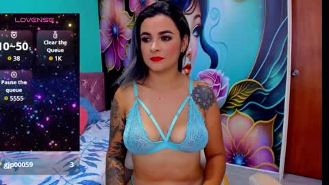 Snapshot of mia_bigtits_17 chatting on 18, 12, 2024 Mia online show from 18, 12, 2024