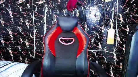 mia Independent model Thanks to everyone for your support online show from 15, 11, 2025