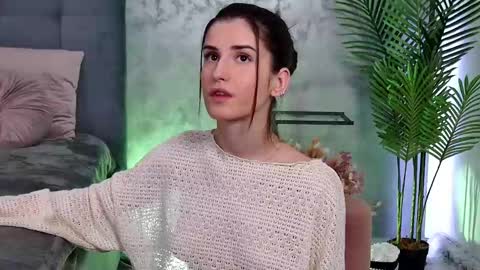 Freya Allen online show from 13, 2, 2025