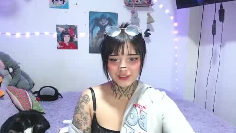 Mia online show from 5, 6, 2026