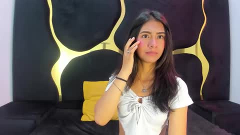 mia_clark18 online show from 8, 11, 2025