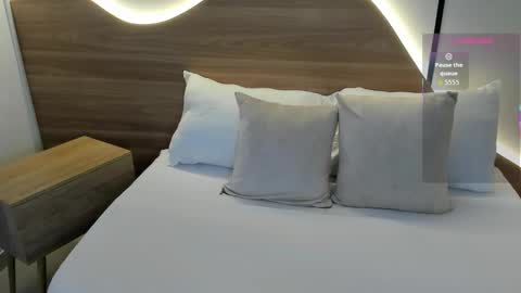 M I A  online show from 21, 11, 2025