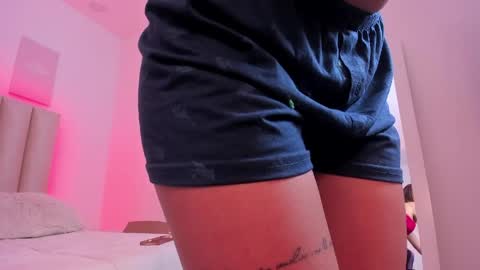 Snapshot of mia_corner chatting on 27, 3, 2026 mia_corner online show from 27, 3, 2026