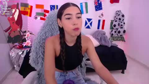 Snapshot of mia_cute_girl chatting on 16, 7, 2026 mia_cute_girl online show from 16, 7, 2026