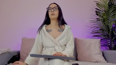 Sarah Luna online show from 18, 5, 2026