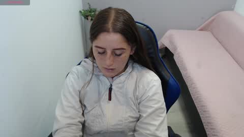 Mia online show from 27, 2, 2026