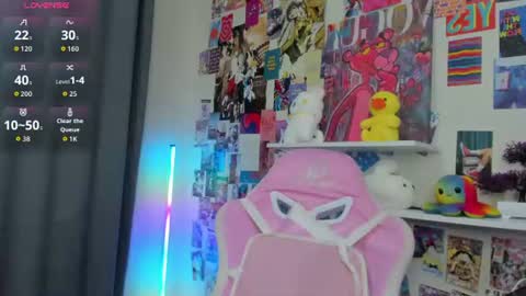 Mia online show from 7, 7, 2026