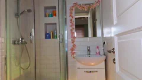 Snapshot of mia_g_ chatting on 19, 2, 2025 Mia online show from 19, 2, 2025
