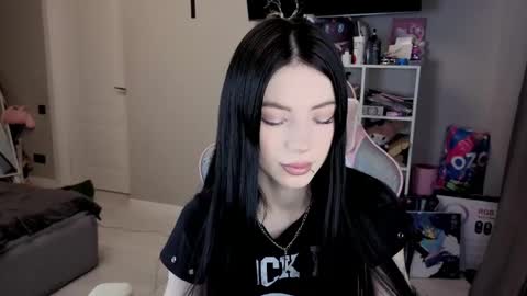 Snapshot of mia_gothh chatting on 26, 2, 2026 MIA HELP ME REACH 100 LIKES online show from 26, 2, 2026