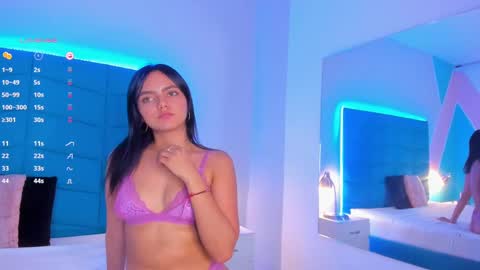 Snapshot of mia_greco_ chatting on 8, 1, 2025 mia_greco_ online show from 8, 1, 2025