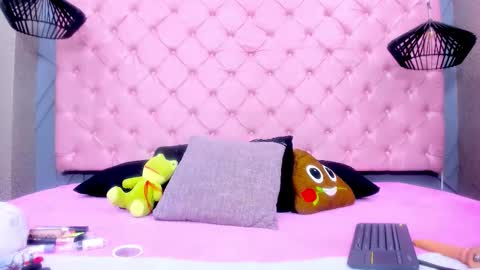 Snapshot of mia_hornny chatting on 15, 1, 2026 Mia online show from 15, 1, 2026