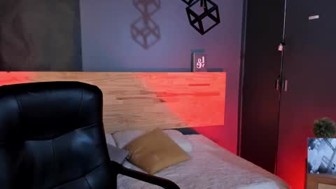 Val  online show from 12, 1, 2025